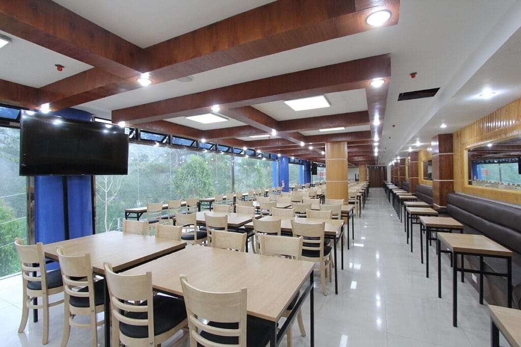 Bữa Ăn Trường Anh Ngữ Pines