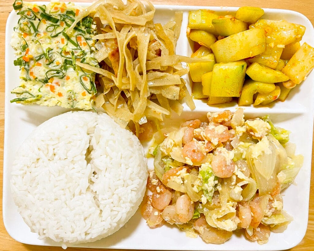 Bữa ăn trường FELLA
