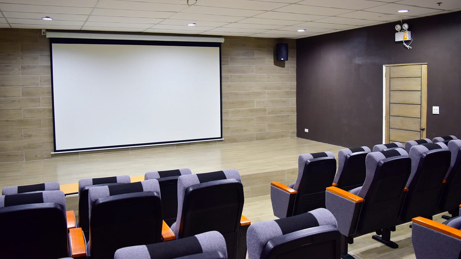 Trường Anh ngữ EV