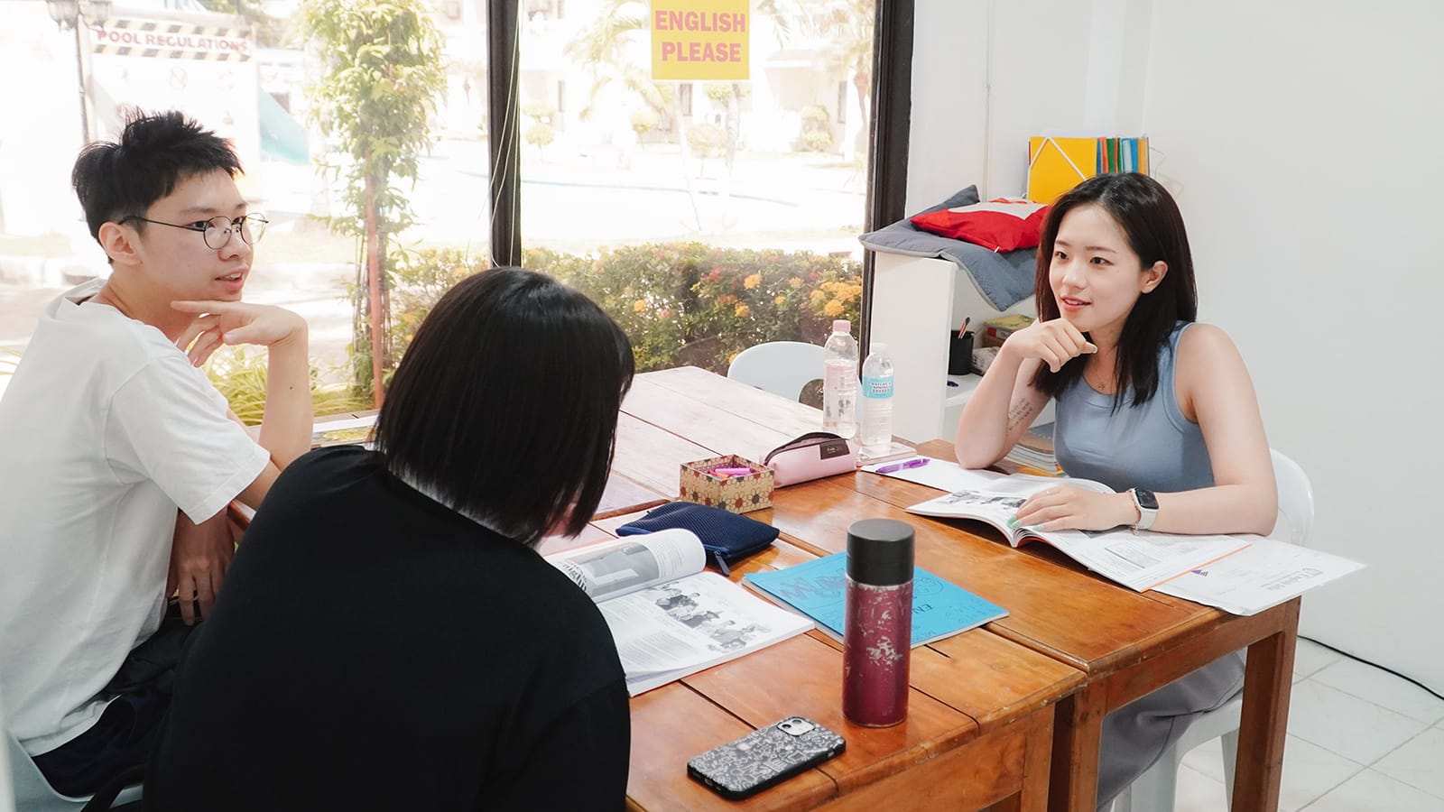 Lớp học nhóm trường Anh ngữ FELLA 2