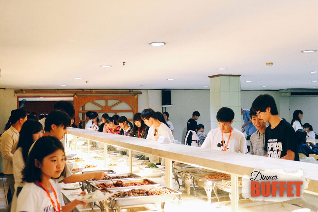 Bữa ăn trường Anh ngữ CPILS