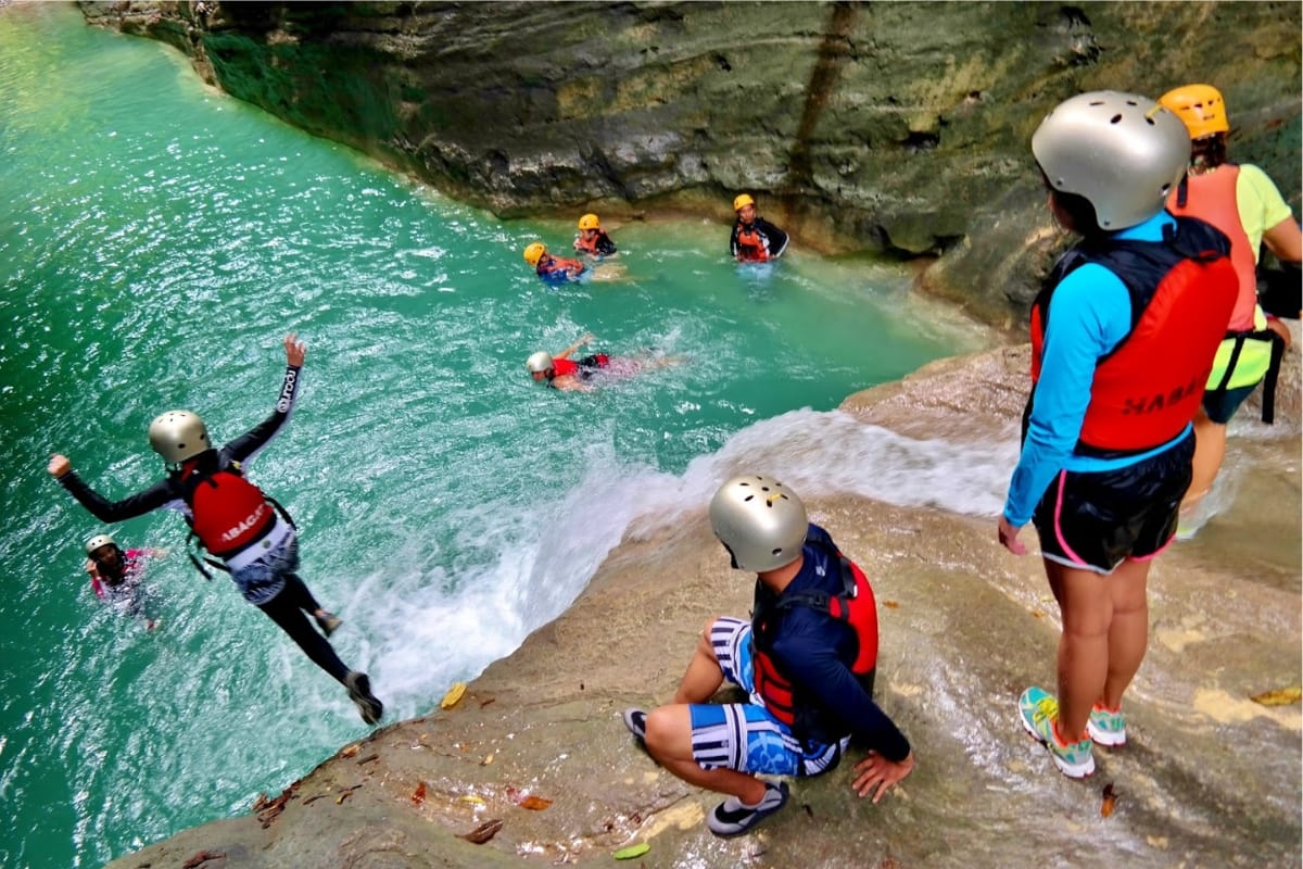 Thanh Pho Cebu Kawasan Fall1