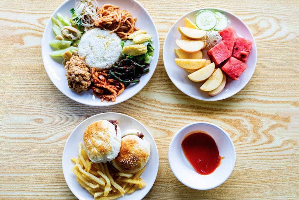 Bữa ăn trường Anh ngữ B'Cebu