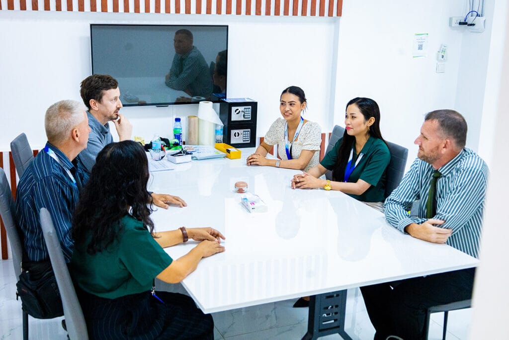 Giáo viên Philippines và giáo viên bản xứ trường Anh ngữ B'Cebu
