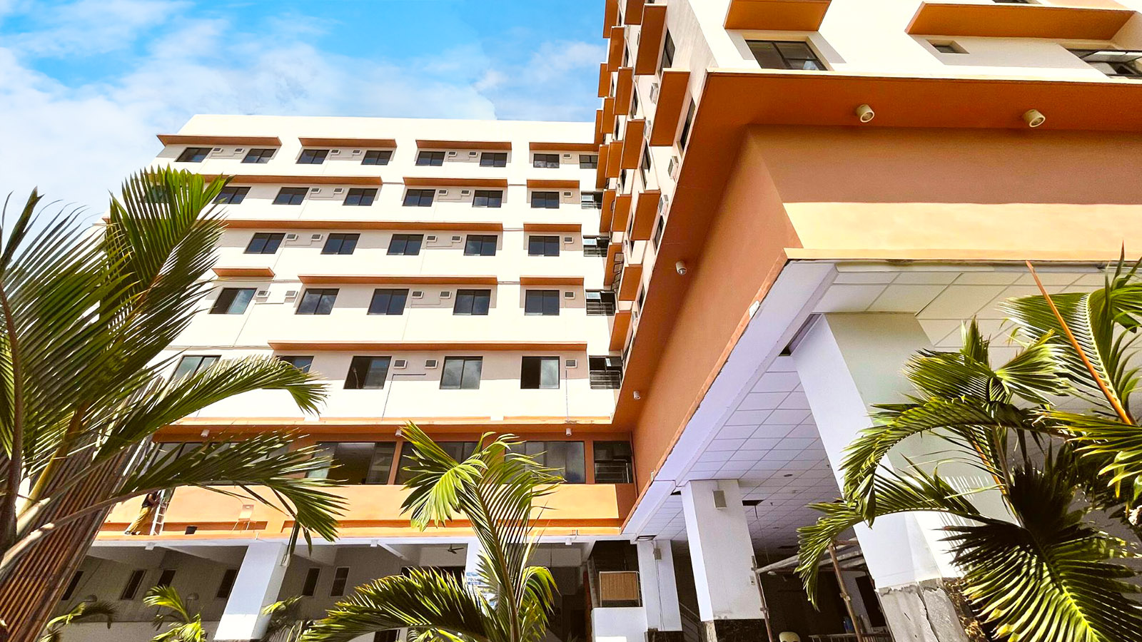 Building trường Anh ngữ GLC
