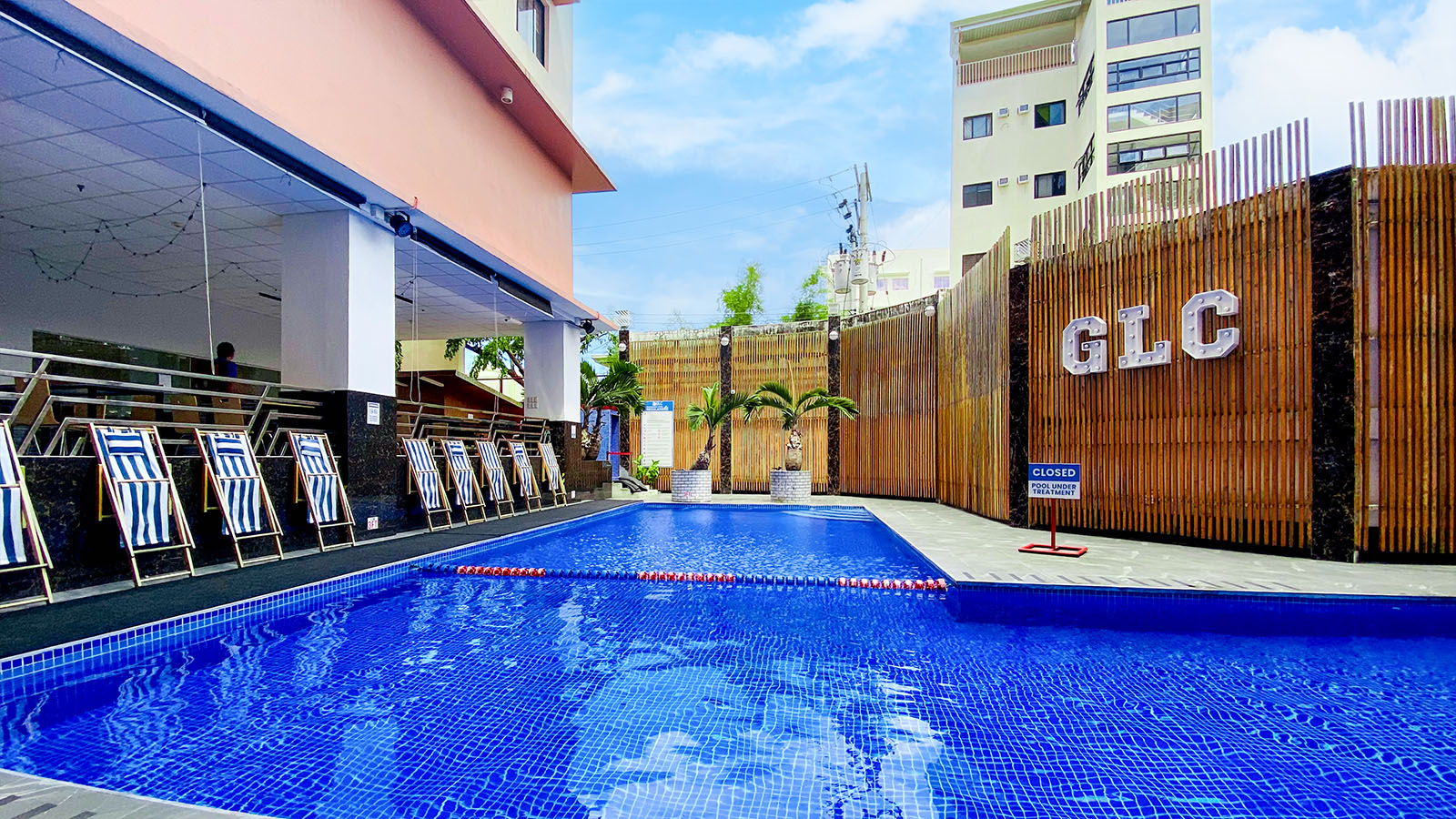 Hồ bơi trường Anh ngữ GLC