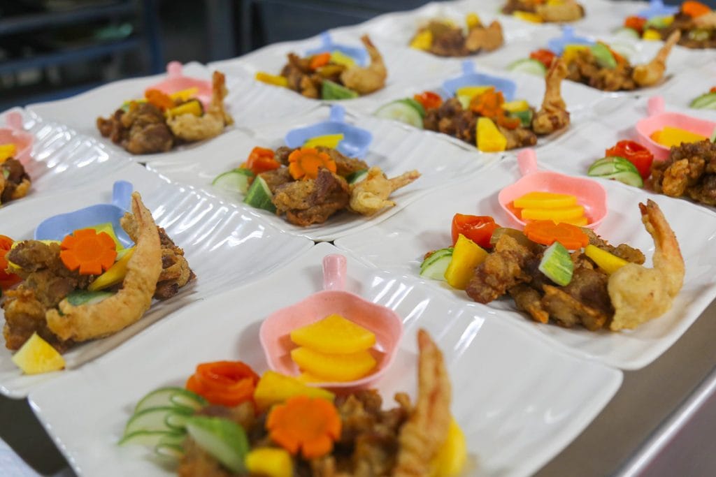 Bua An Truong Anh Ngu Cebu Blue Ocean1