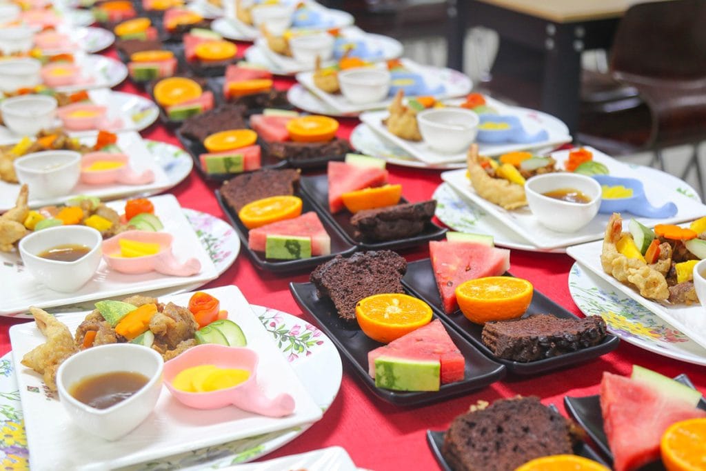 Bua An Truong Anh Ngu Cebu Blue Ocean2