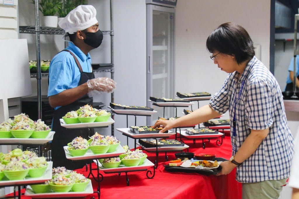 Bua An Truong Anh Ngu Cebu Blue Ocean3