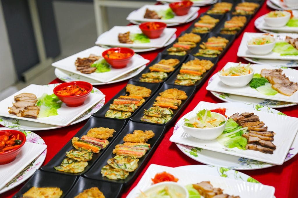 Bua An Truong Anh Ngu Cebu Blue Ocean6