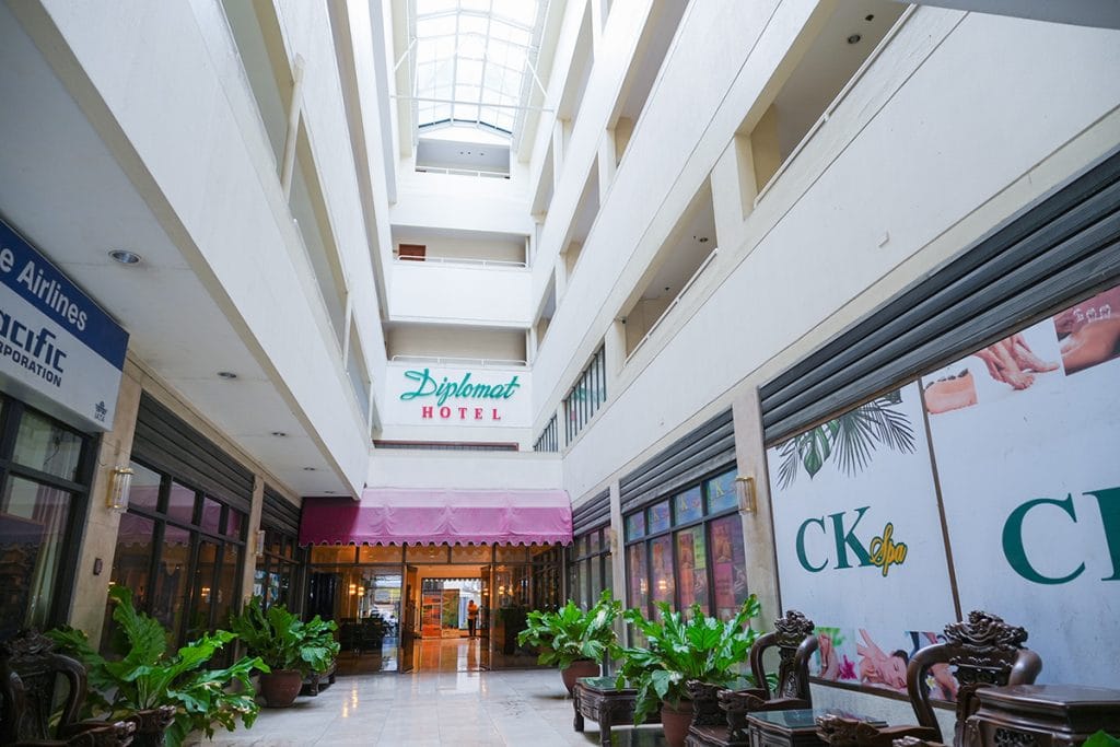 Diplomat Hotel Winning2