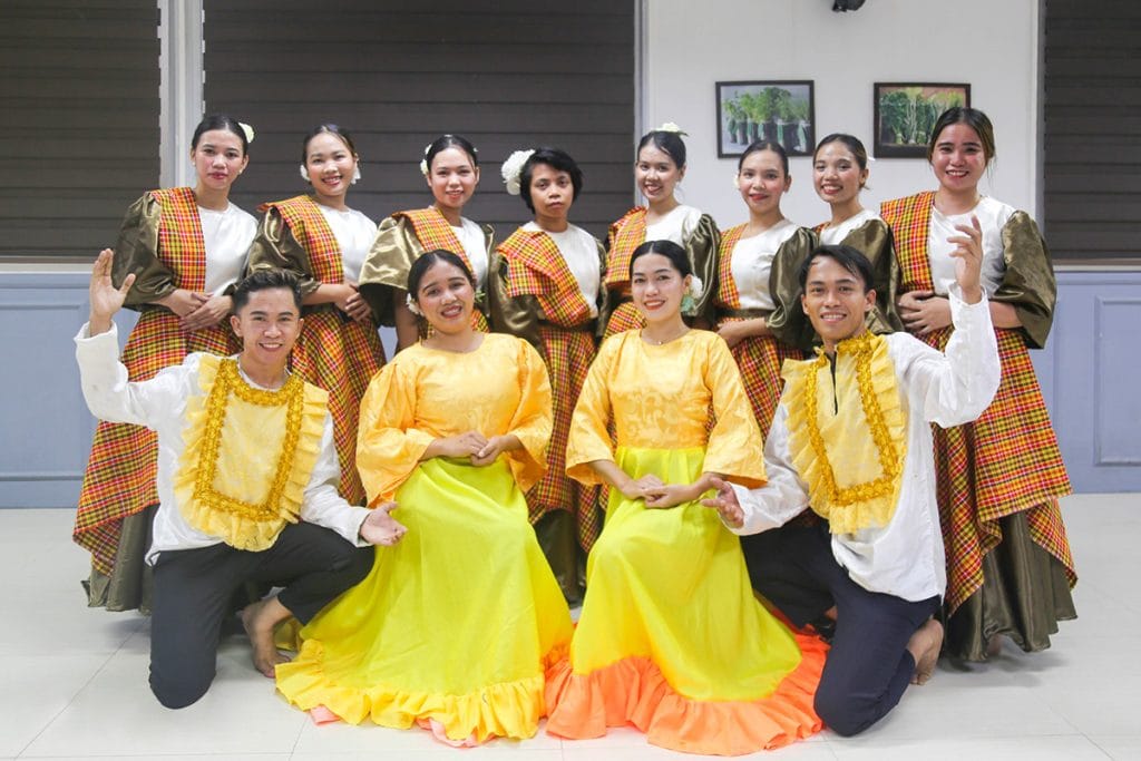 Hoat Dong Truong Anh Ngu Cebu Blue Ocean2