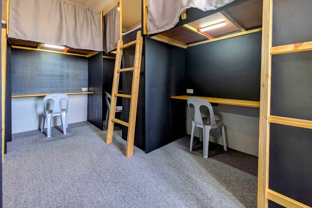 Ký Túc Xá Phòng 4 Trường Anh Ngữ Cwa