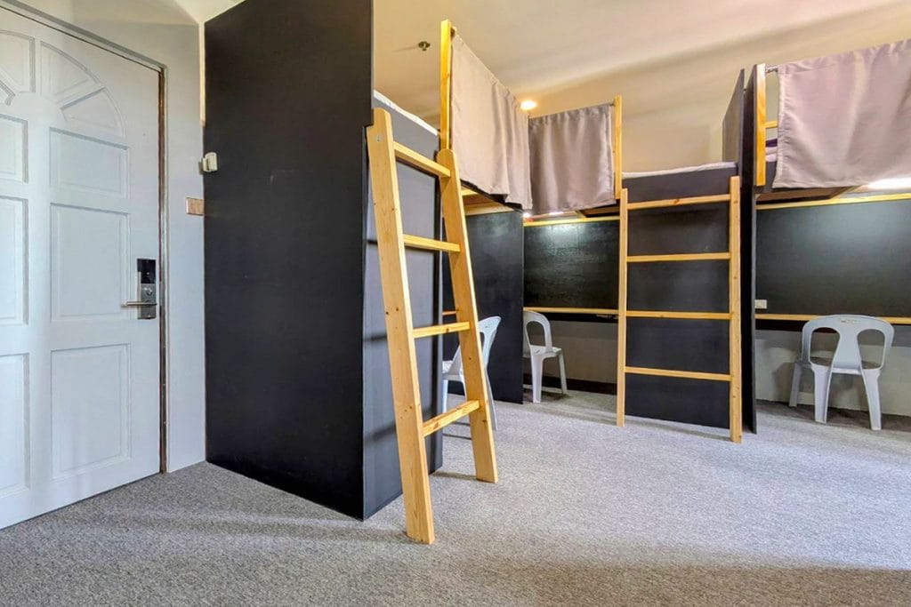 Ký Túc Xá Phòng 4 Trường Anh Ngữ Cwa