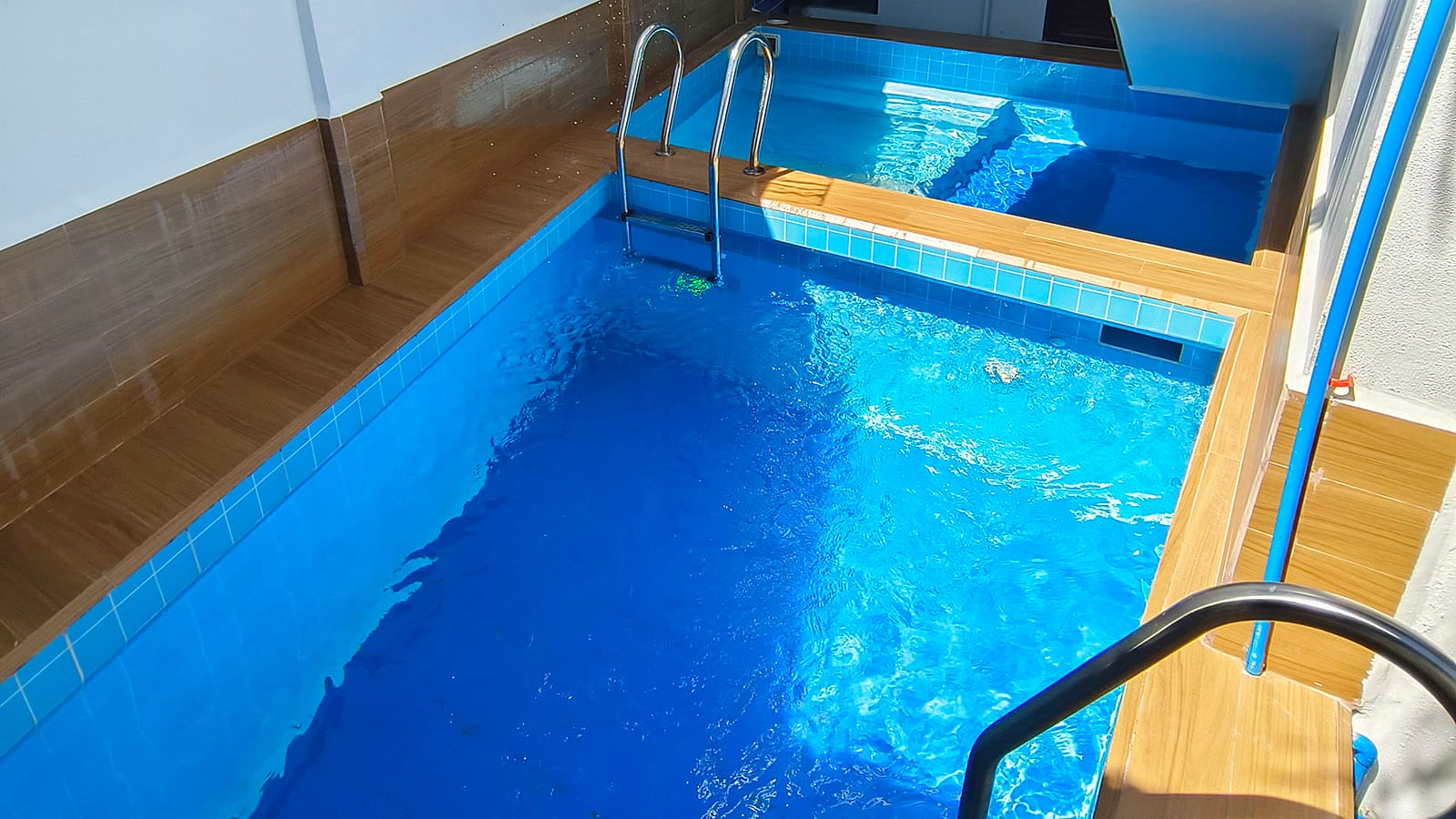 filter: 0; fileterIntensity: 0.0; filterMask: 0; captureOrientation: 90;
algolist: 0;
multi-frame: 1;
brp_mask:0;
brp_del_th:null;
brp_del_sen:null;
delta:null;
module: photo;hw-remosaic: false;touch: (-1.0, -1.0);sceneMode: 7864320;cct_value: 0;AI_Scene: (-1, -1);aec_lux: 0.0;aec_lux_index: 0;albedo: ;confidence: ;motionLevel: -1;weatherinfo: null;temperature: 38;