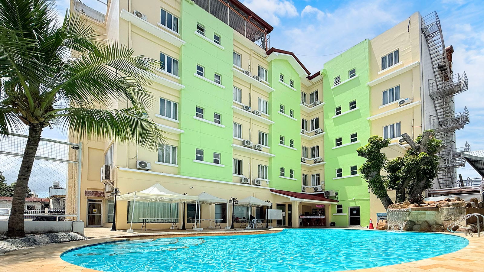 Building trường Anh ngữ Curious World Academy