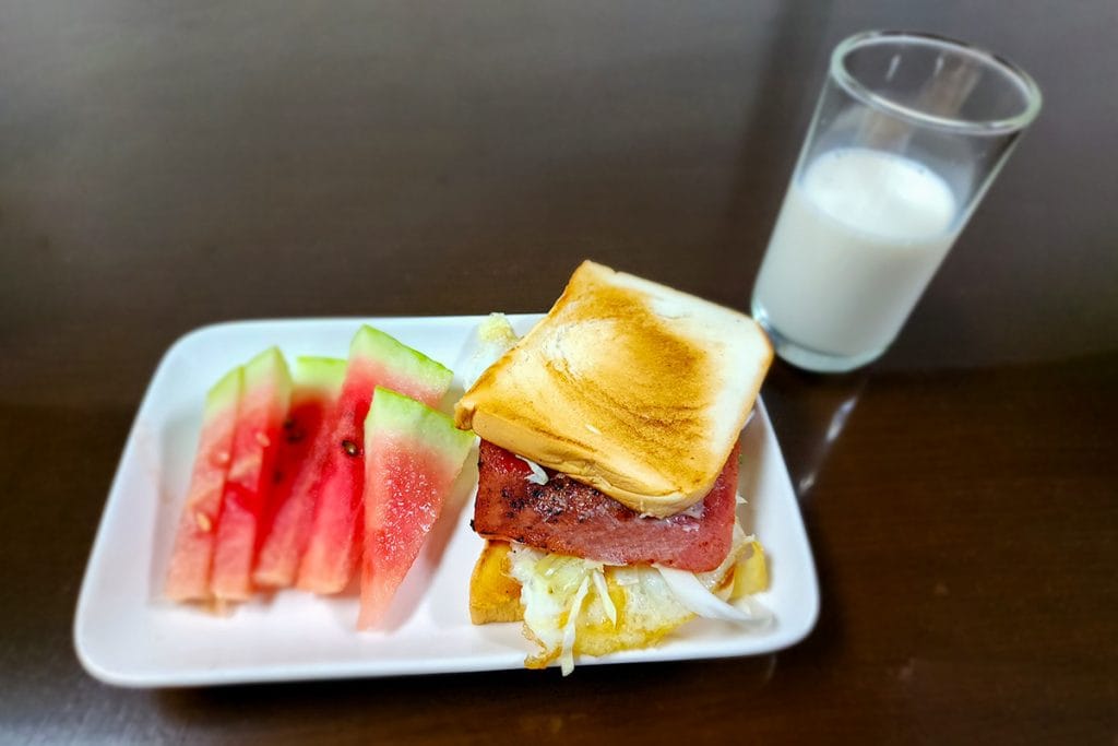 Bữa Ăn Trường Anh Ngữ Btes