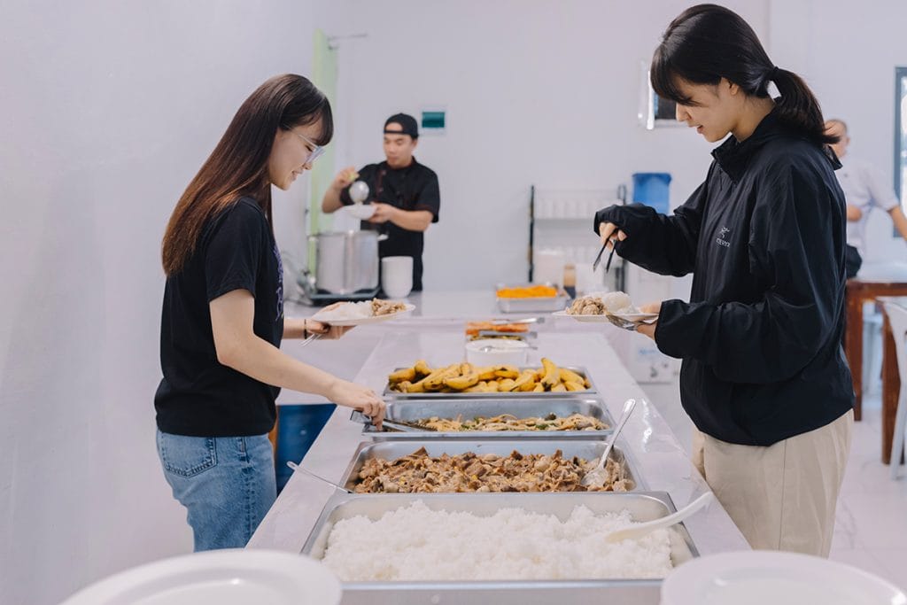 Bữa Ăn Trường Anh Ngữ E-Room