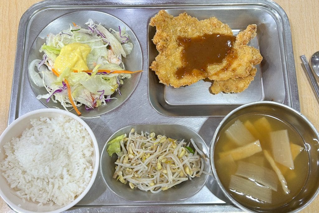 Bữa Ăn Trường Anh Ngữ Lslc