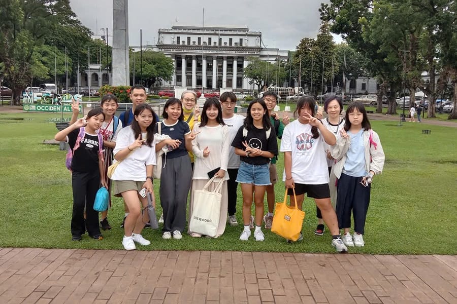 Hoạt Động Trường Anh Ngữ Lslc