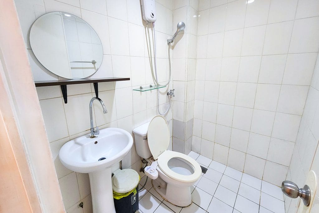 Toilet Trường Anh Ngữ Btes