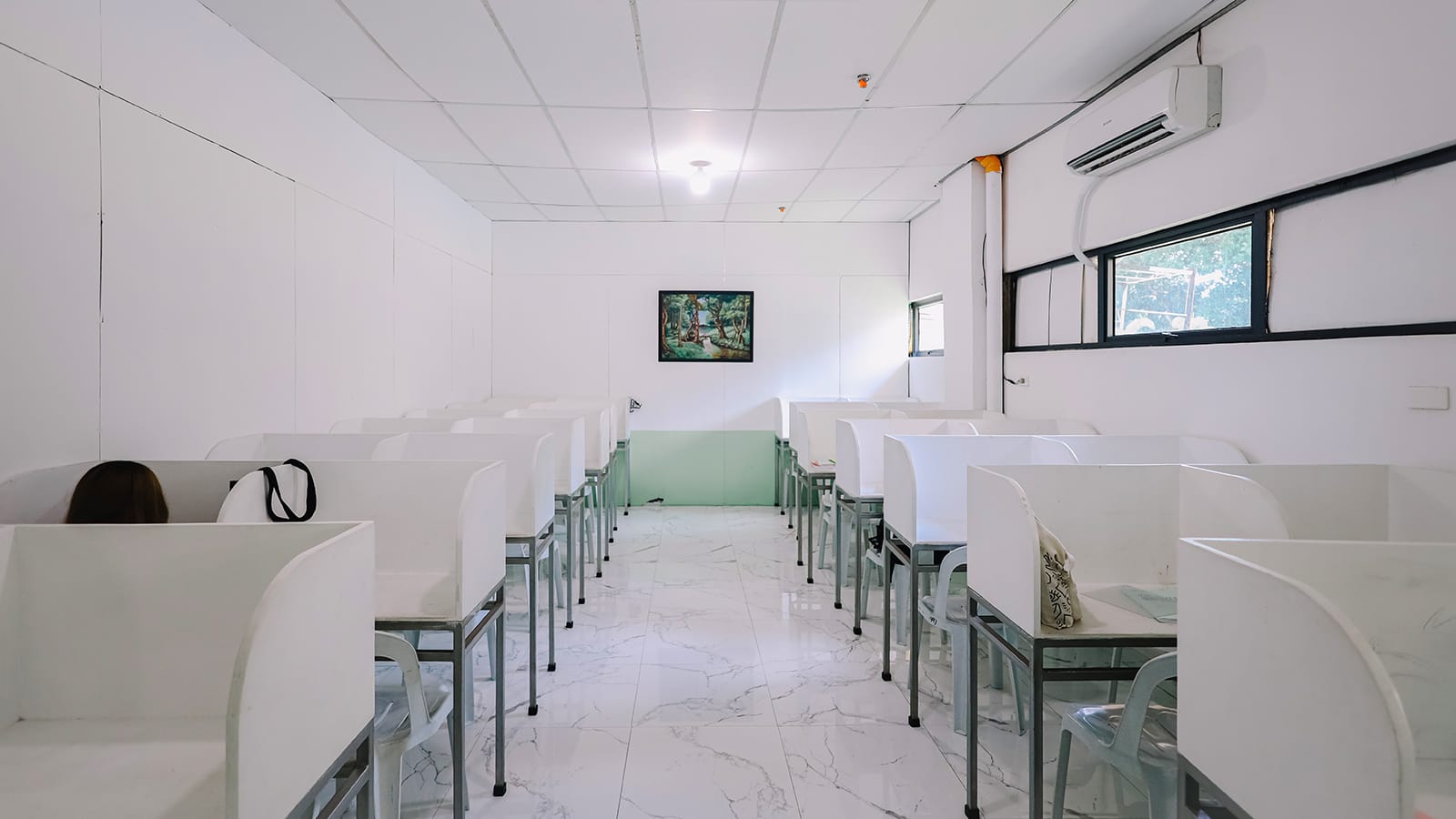 Phòng thi trường Anh ngữ E-ROOM