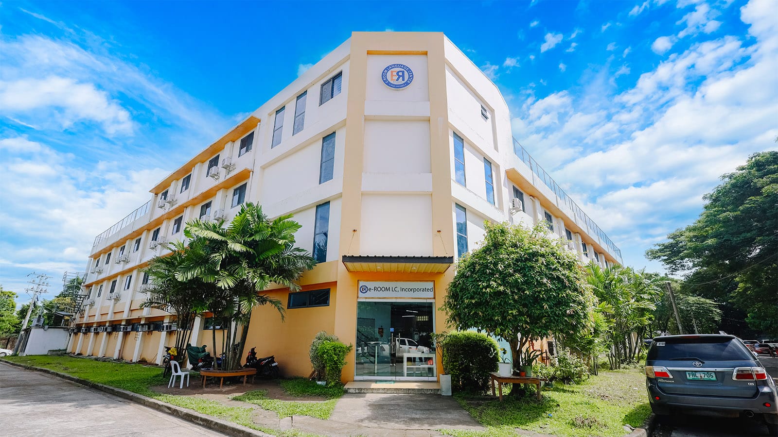 Building trường Anh ngữ E-ROOM