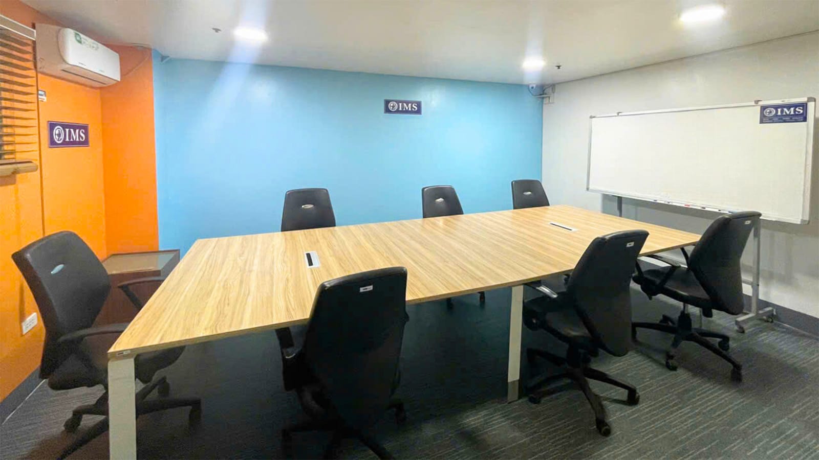 Phòng học nhóm trường Anh Ngữ IMS