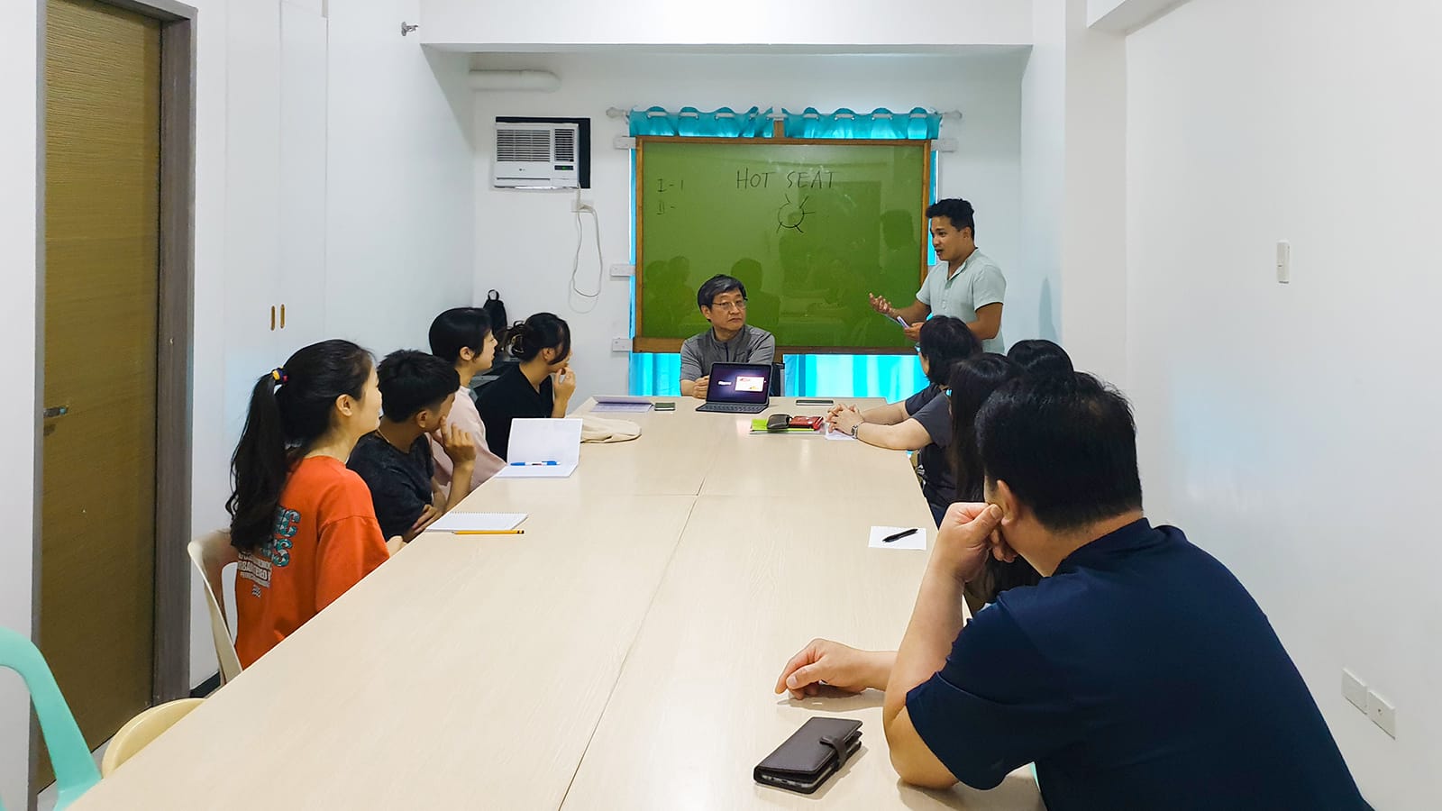 Lớp học nhóm trường Anh ngữ We (iloilo)